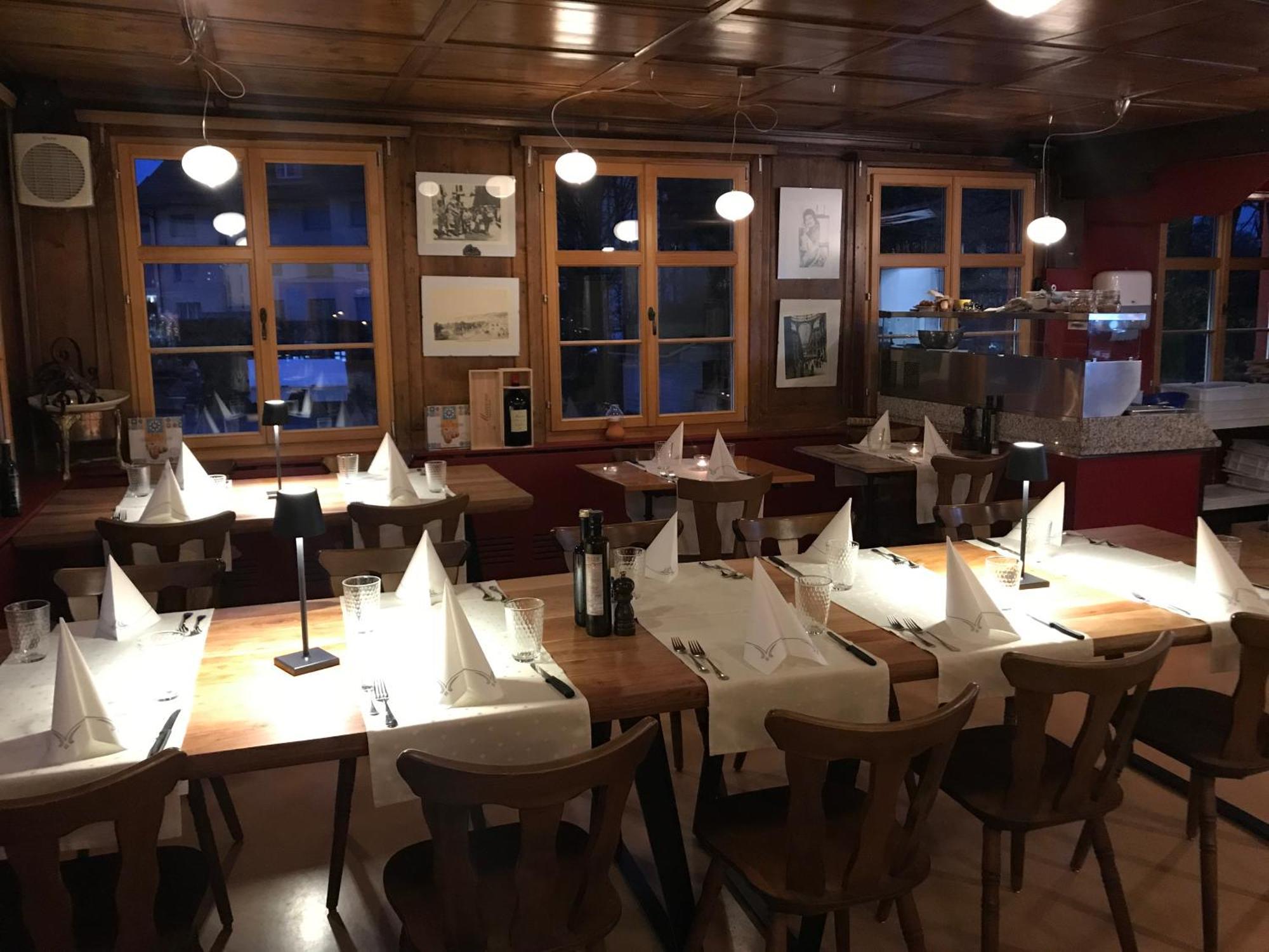 Hotel Restaurant Pizzeria Rotes Haus Münsterlingen Exterior foto